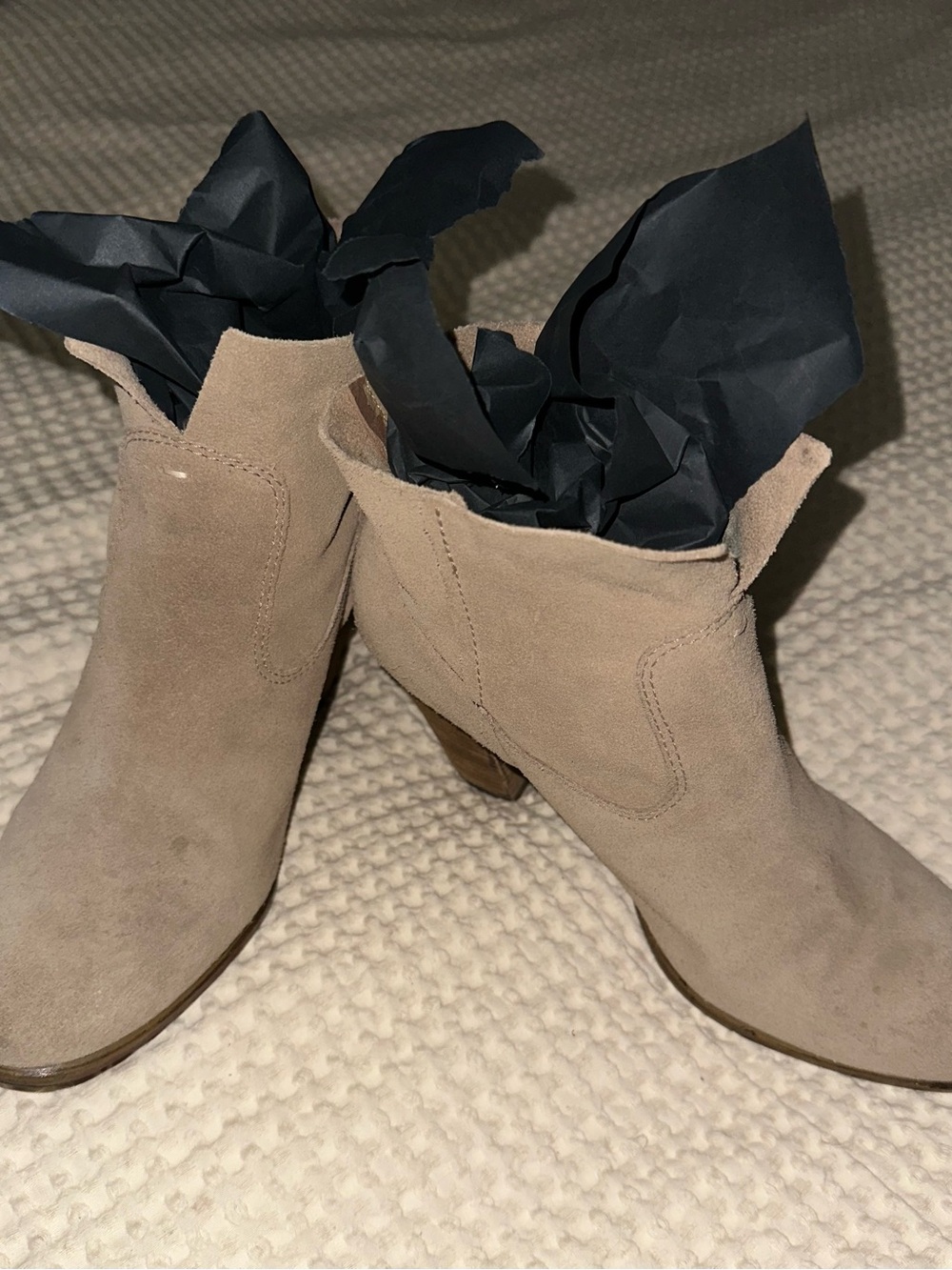 Vince Camuto Taupe Suede Women's Ankle Booties - Classic Style size 8.5